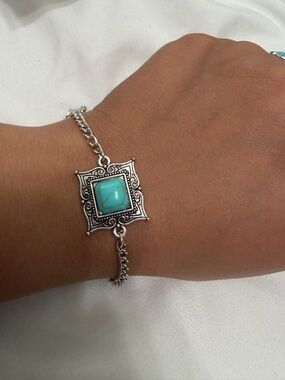 NEW WESTERN Turquoise Square Pendant  Bracelet - Women Jewelry